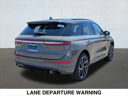 New 2025 Lincoln Corsair Grand Touring image 2