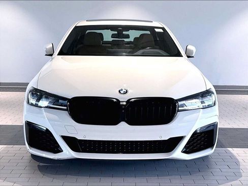 Used 2023 BMW M550i xDrive w/ Executive Package AWD/4WD image 13