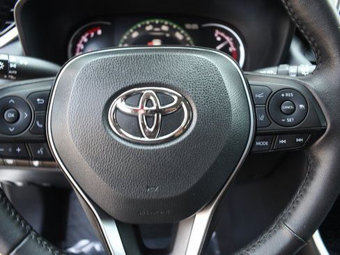 Used 2024 Toyota RAV4 XLE AWD/4WD image 30