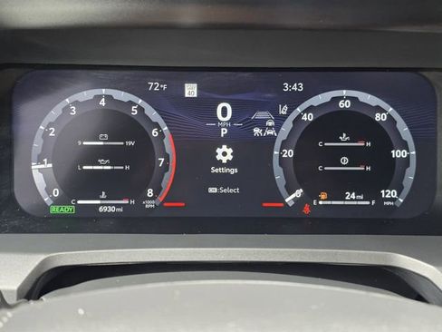 Used 2025 Toyota Tacoma TRD Sport AWD/4WD image 14
