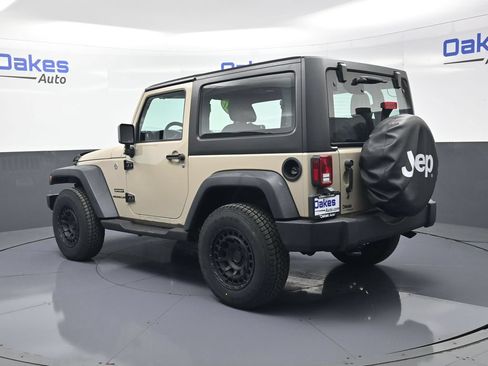 Used 2017 Jeep Wrangler Sport AWD/4WD image 5