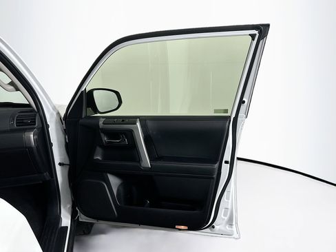 Used 2024 Toyota 4Runner SR5 Premium w/ Moonroof Package image 34