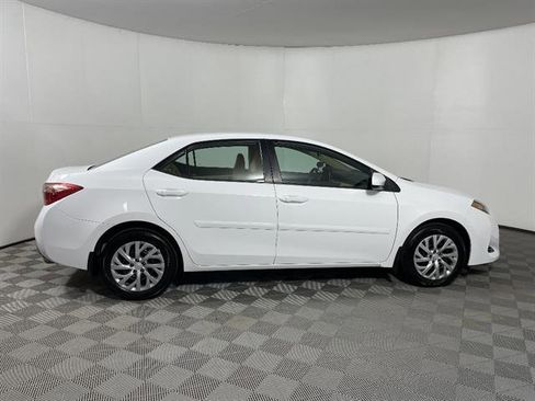 Used 2019 Toyota Corolla LE image 8