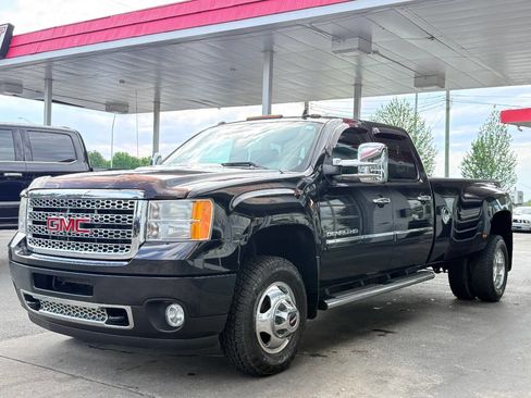 Used 2013 GMC Sierra 3500 Denali AWD/4WD image 6