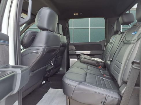 New 2025 Ford F450 Platinum image 21