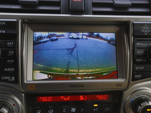 Used 2013 Toyota 4Runner Limited AWD/4WD image 9