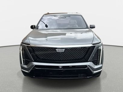 New 2026 Cadillac Vistiq Luxury w/ LPO, Floor Liner Package