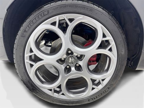 Used 2024 Alfa Romeo Tonale Veloce image 50