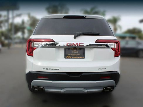 Used 2023 GMC Acadia SLT image 4