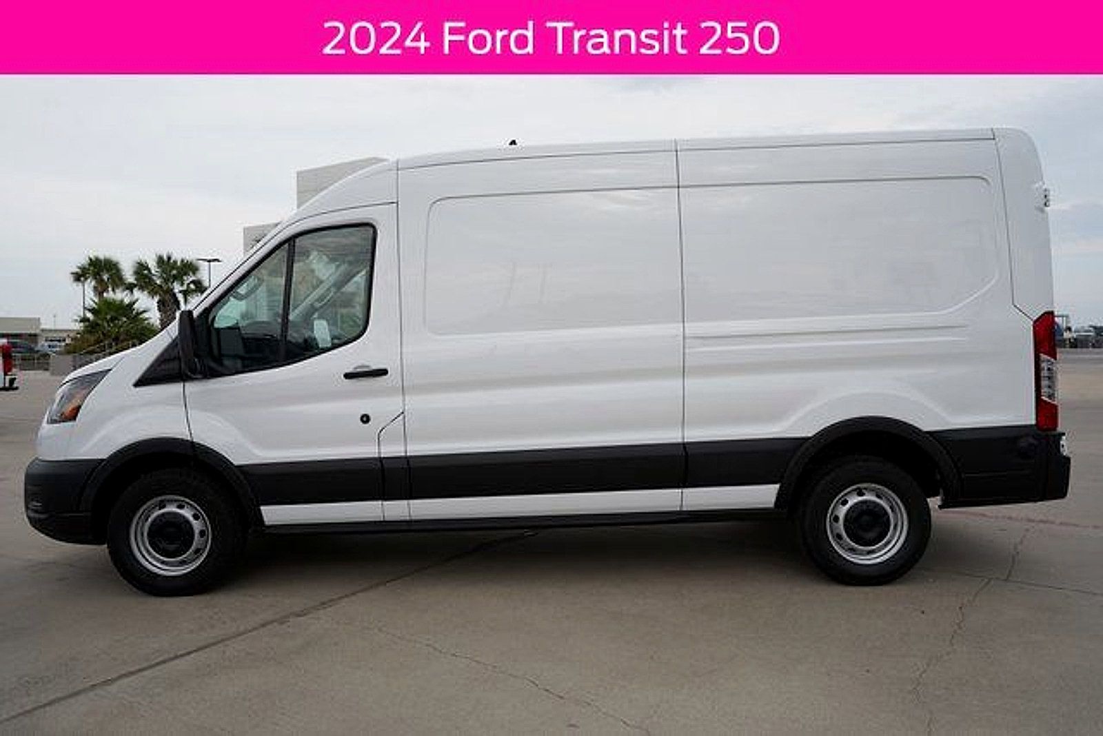Used 2024 Ford Transit 250 148 Medium Roof RWD image 4