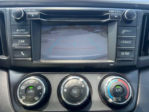 Used 2016 Toyota RAV4 LE FWD image 14