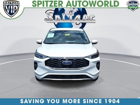 Used 2023 Ford Escape ST-Line Select AWD/4WD image 3