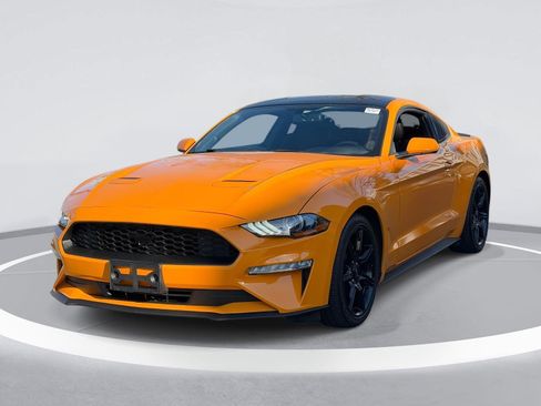 Used 2019 Ford Mustang Coupe w/ Black Accent Package image 4