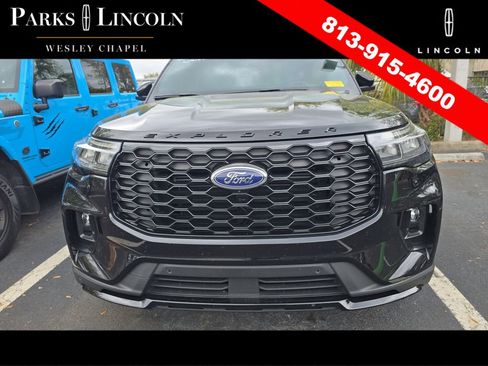 Used 2025 Ford Explorer ST w/ Sun And Sound Package image 6