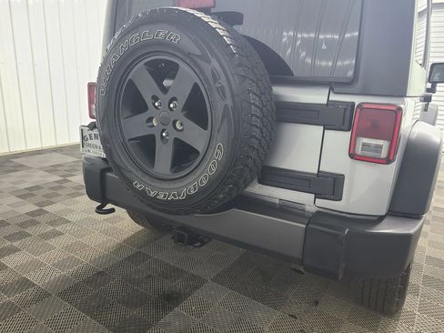 Used 2016 Jeep Wrangler Unlimited Sport image 19