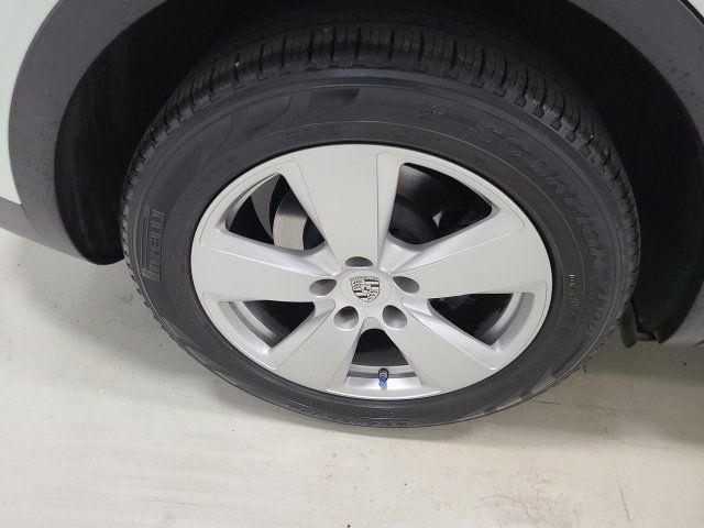 Used 2020 Porsche Cayenne AWD/4WD image 6