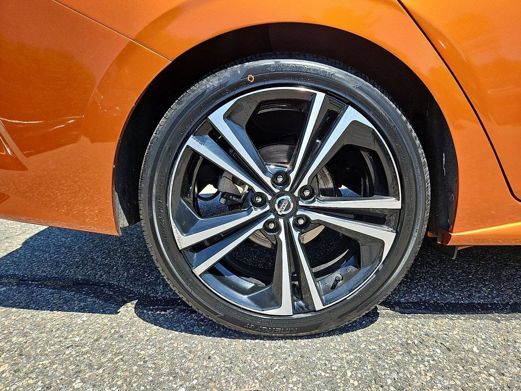 Used 2022 Nissan Sentra SR FWD image 9