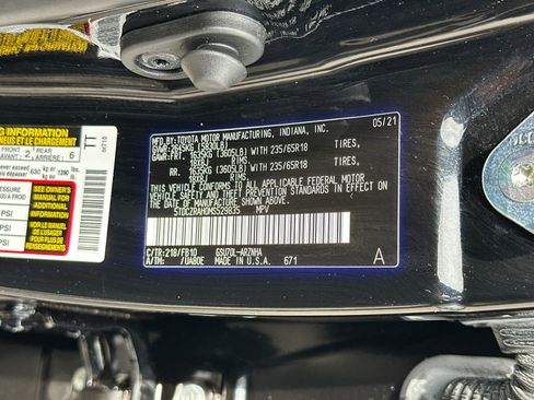 Used 2021 Toyota Highlander L FWD image 31