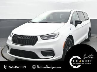 Used 2024 Chrysler Pacifica Limited FWD video 1