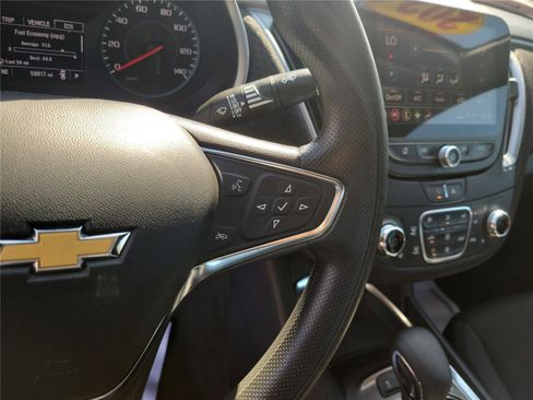 Used 2024 Chevrolet Malibu LT FWD image 24