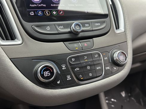Used 2023 Chevrolet Malibu LT image 16