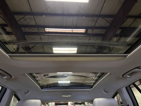 Used 2007 Mercedes-Benz R 350 R 350 image 97