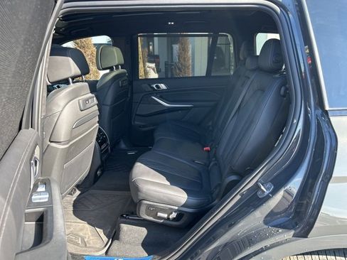 Used 2022 BMW X7 M50i image 18