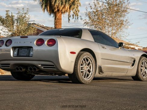 Used 2004 Chevrolet Corvette Z06 w/ Memory Package RWD image 8