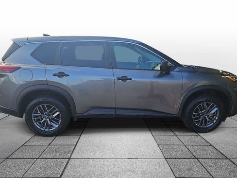 Used 2024 Nissan Rogue S AWD/4WD image 4