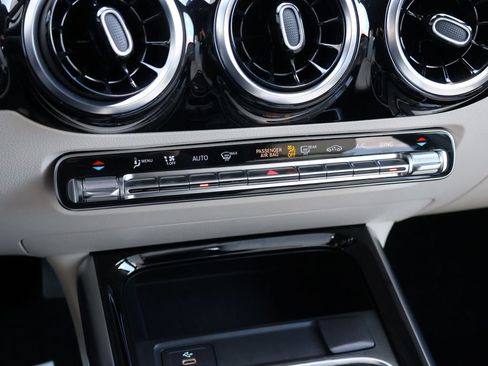 Certified 2025 Mercedes-Benz GLA 250 GLA 250 image 25