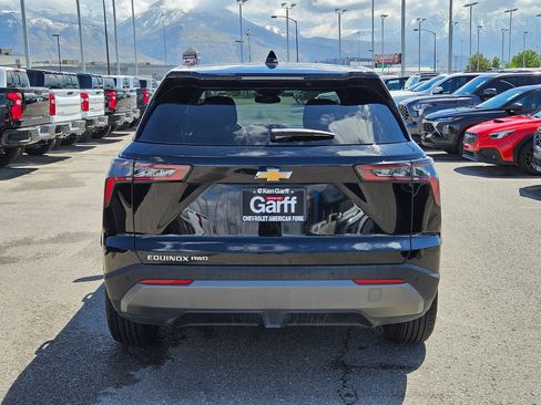 Used 2026 Chevrolet Equinox LT AWD/4WD image 4