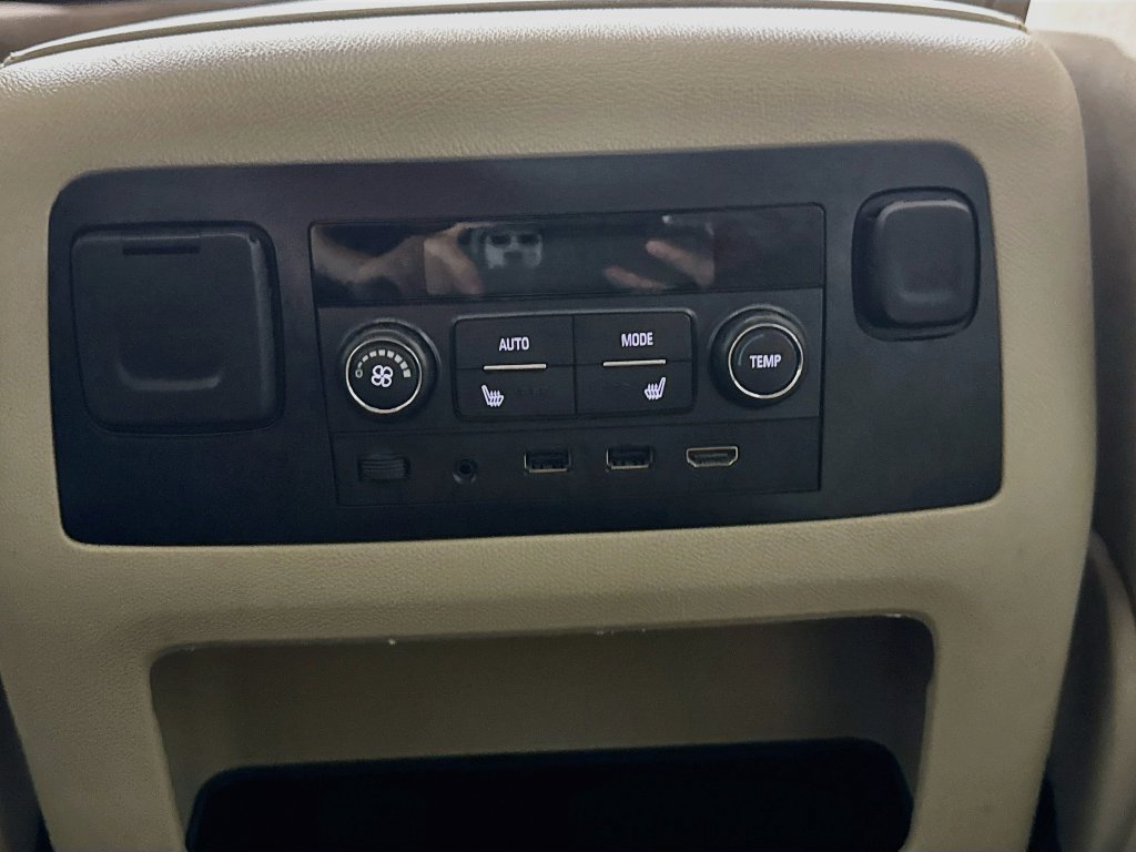 Used 2018 GMC Yukon XL Denali w/ Open Road Package AWD/4WD image 33