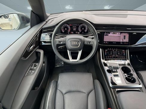 Used 2025 Audi Q8 Prestige AWD/4WD image 29