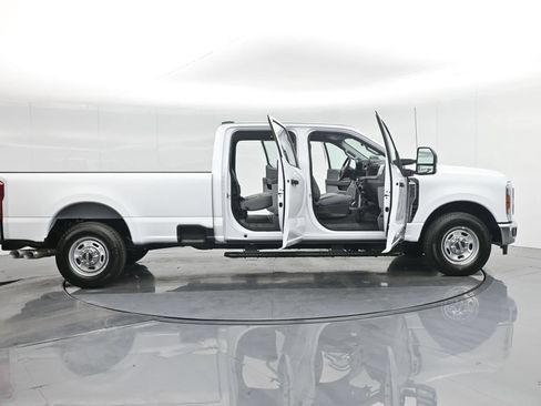 New 2026 Ford F350 XL w/ XL Chrome Package RWD image 4