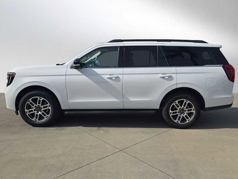 Used 2025 Ford Expedition Active AWD/4WD image 6