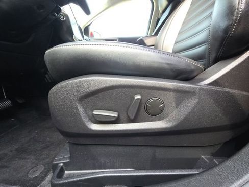 Used 2024 Ford Edge SEL w/ Convenience Package image 23