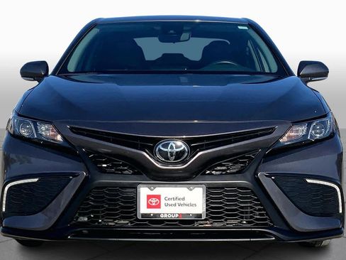 Used 2024 Toyota Camry SE image 3