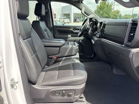 Used 2025 GMC Sierra 1500 SLT AWD/4WD image 27