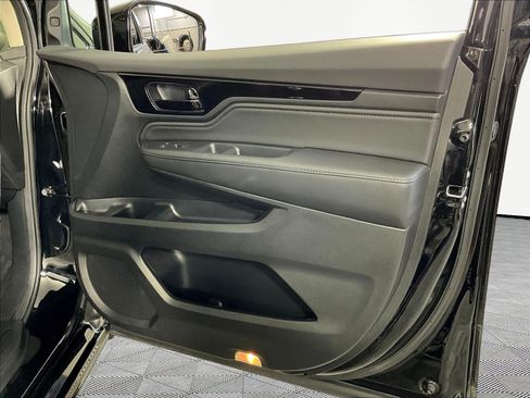Used 2025 Honda Odyssey Elite image 29