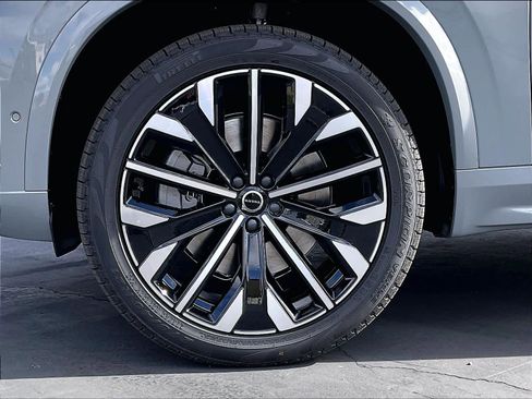 New 2026 Volvo XC90 T8 Ultra w/ Protection Package Premier image 14