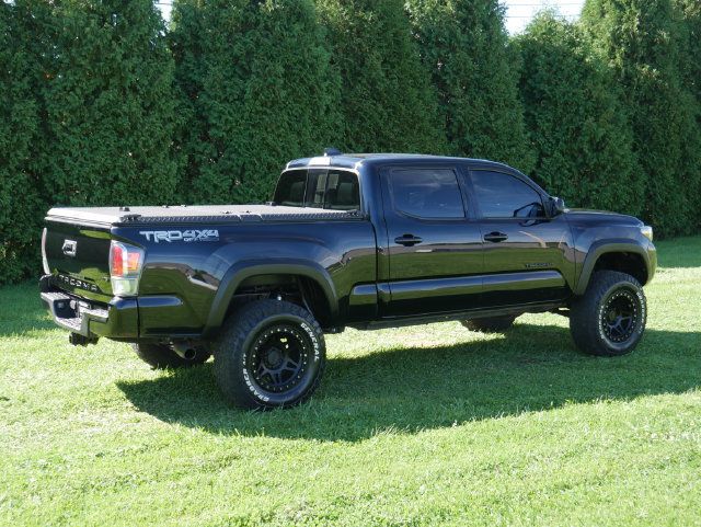 Used 2020 Toyota Tacoma TRD Off-Road w/ TRD Premium Off Road Package AWD/4WD image 14