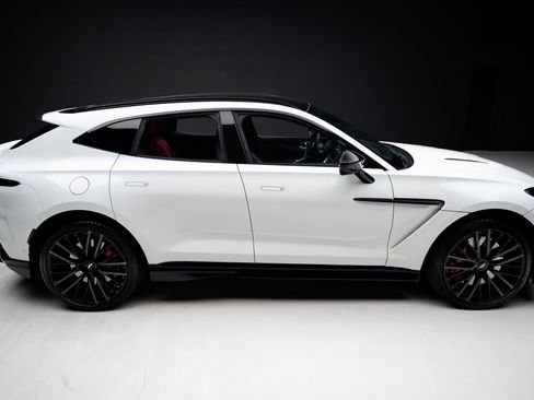 Used 2023 Aston Martin DBX 707 AWD/4WD image 34
