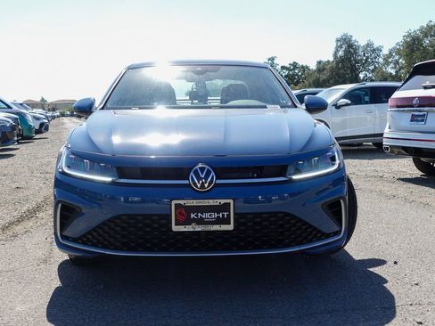 New 2026 Volkswagen Jetta SE image 3