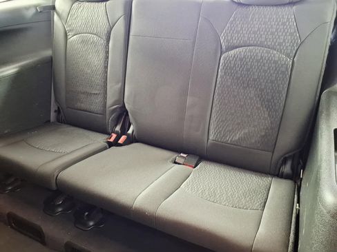 Used 2009 GMC Acadia SLE FWD image 12