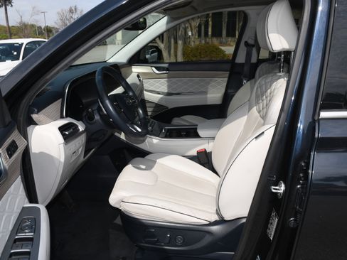 Used 2021 Hyundai Palisade Calligraphy image 8