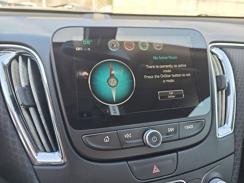 Used 2018 Chevrolet Malibu LT image 23