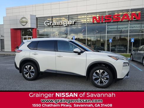 Used 2021 Nissan Rogue SV w/ Premium Package FWD image 1