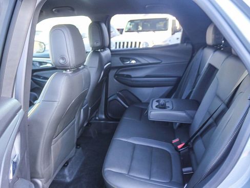 Used 2025 Chevrolet TrailBlazer ACTIV w/ Driver Confidence Package image 18
