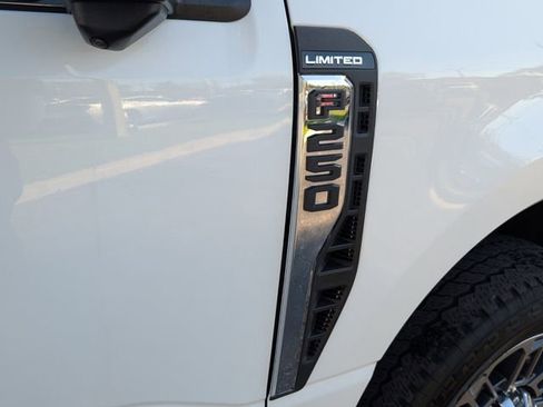 Used 2024 Ford F250 Limited image 21