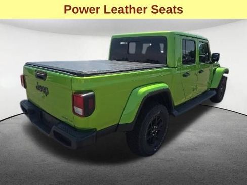 Used 2025 Jeep Gladiator Overland AWD/4WD image 5